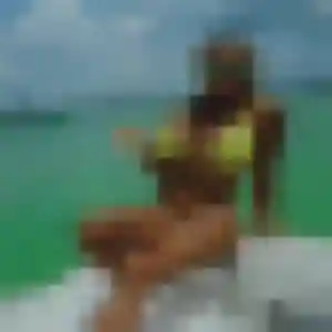 Contacte Ophelie, 24 ans à Allauch en privé