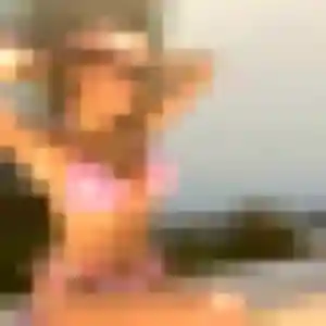 Nora, 23 ans, en ligne à Betton pour un rencontre sexe