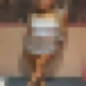 Eliane de Biscarrosse, 20 ans - rencontre sexe discret