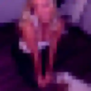 Contacte Touria, 20 ans à Brignoles en privé