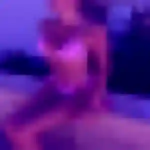 Anne-Laure, 30 ans, disponible à Châtellerault pour une rencontre coquine