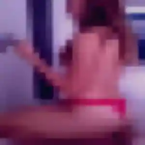 Photo de Natasha à Cherbourg-en-Cotentin (37 ans) - rencontre sexe discret