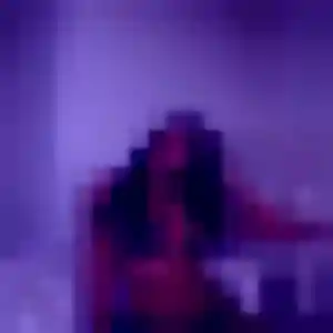 Clemence, 28 ans, en ligne à Couëron pour une rencontre coquine