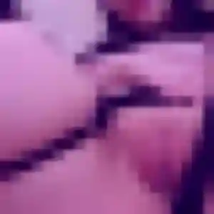 Contacte Yasmina, 20 ans à Donges en privé