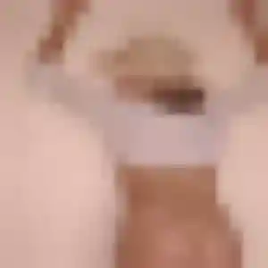 Faustine, 21 ans, connectée à Fronton pour un rencontre sexe