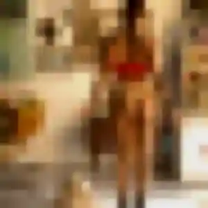Madeleine, 27 ans, connectée à Ifs pour une rencontre coquine