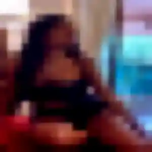 Blanche, 43 ans, disponible à La Ferté Macé pour une rencontre coquine