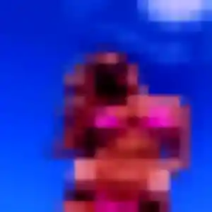 Contacte Helena, 21 ans à Marck en privé