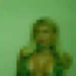 Oriane (29 ans) à Marck propose une rencontre ce soir