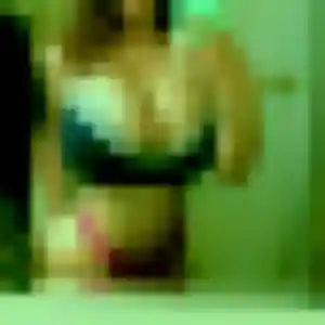 Karima, 28 ans, connectée à Matoury pour une rencontre coquine