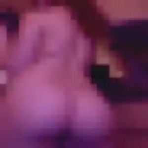 Découvre Cassandre, 20 ans à Montfort-sur-Meu en privé