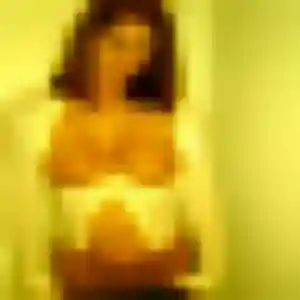 Louise, 28 ans, connectée à Neuville-de-Poitou pour une rencontre coquine