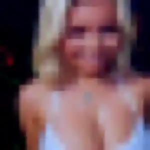 Berenice, 34 ans, en ligne à Noyant-Villages pour une rencontre coquine