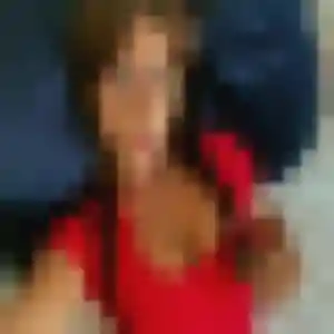 Manon, 20 ans, en ligne à Plescop pour une rencontre coquine