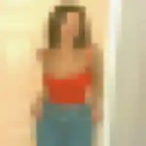 Anne-Charlotte (28 ans) à Rodez propose une rencontre ce soir