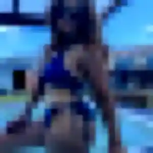 Ingrid, 21 ans, connectée à Saint-Joseph pour un rencontre sexe