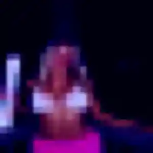 Découvre Ameline, 24 ans à Talant en privé