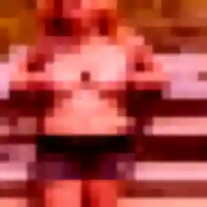 Phoebe, 22 ans, en ligne à Tonneins pour une rencontre coquine