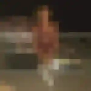 Inaya, 19 ans, connectée à Trets pour un rencontre sexe