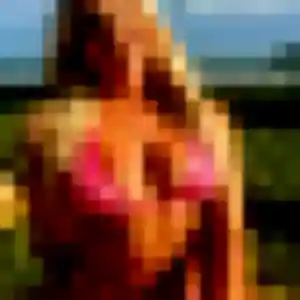 Yasmina, 32 ans, cherche un rencontre sexe à Vedène
