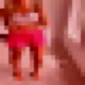 Rejoins Brunehilde, 31 ans à Wissous en privé